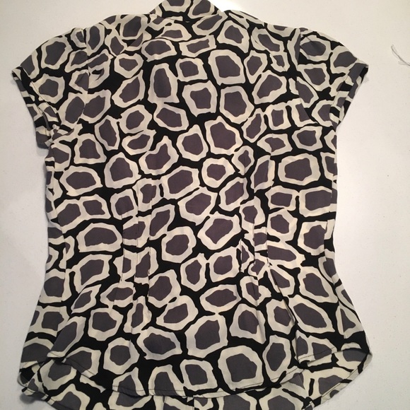 🍉 2/25$ DVF Diane Von Furstenburg shirt, fit XS - Picture 5 of 5